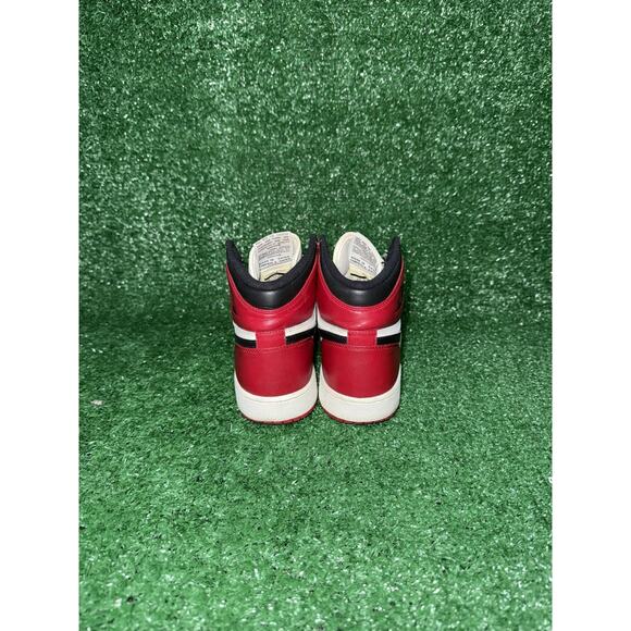 Air Jordan 1 Retro High OG Black Toe GS Kids Size 6Y Women 7.5 Black Red Chicago - Picture 6 of 12